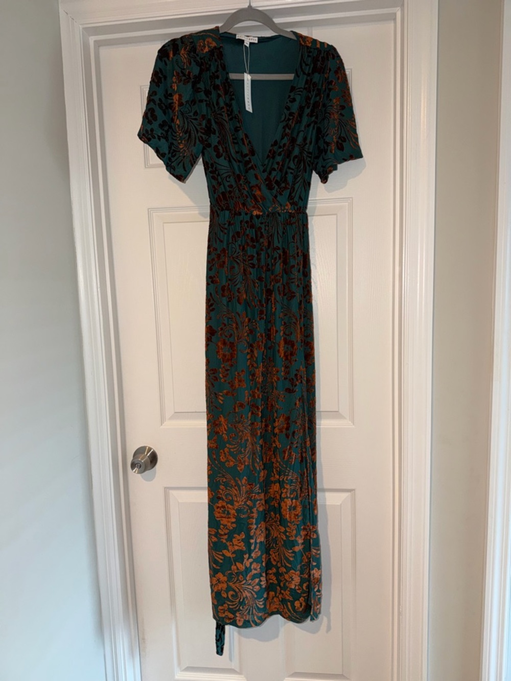 Elegant Green Floral Wrap Maxi Dress - Picture 2 of 3